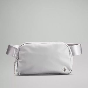 Lululemon Silver Drop/White Everywhere Belt Bag 1L